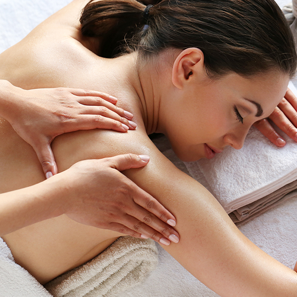 Curso de Massagem Relaxante no Instituto Embelleze Tatuapé