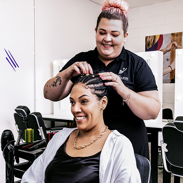 Curso de Tranças e Dreads no Instituto Embelleze Tatuapé
