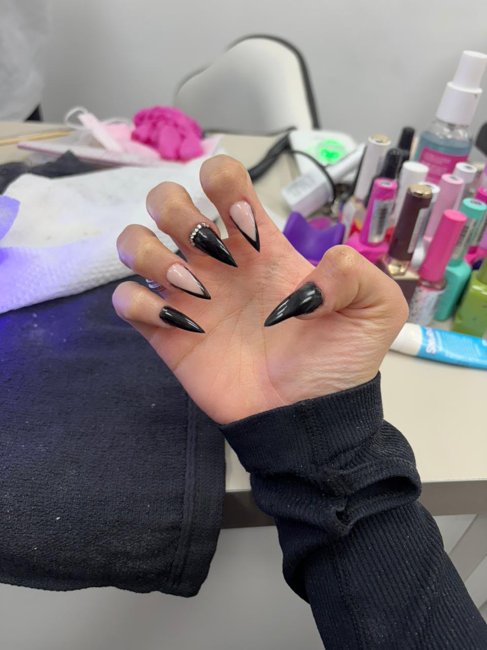 Depois do procedimento de alongamento de unhas